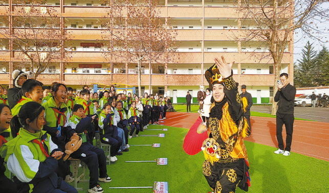 戲曲演出進鄉村 文化惠民暖人心