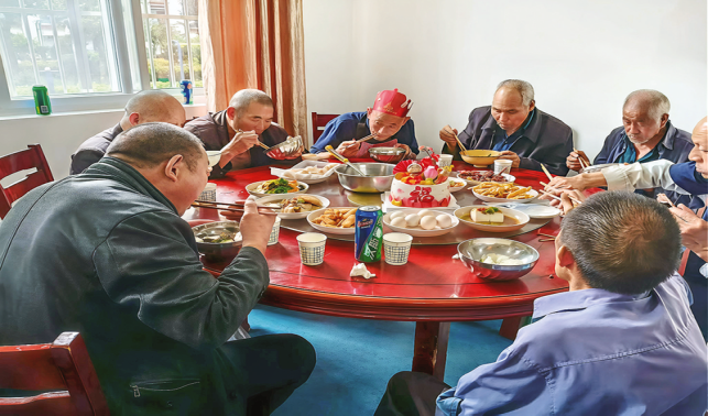 溫情呵護每一抹“夕陽”